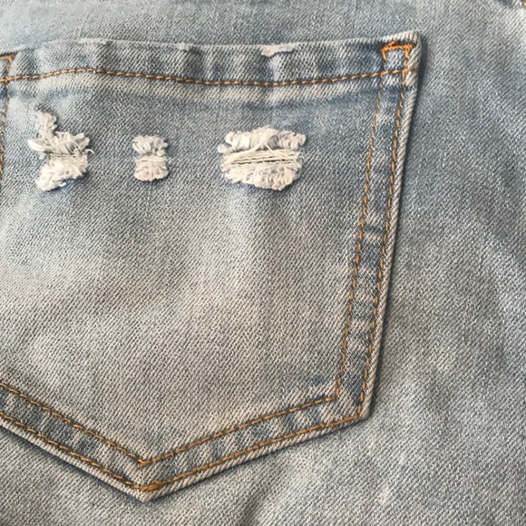 Denim shorts - Picture 4 of 6